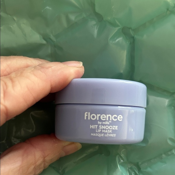 Lavender Lip Mask - Picture 1 of 2
